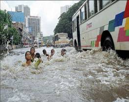 2004-7-26-bangladesh_flood