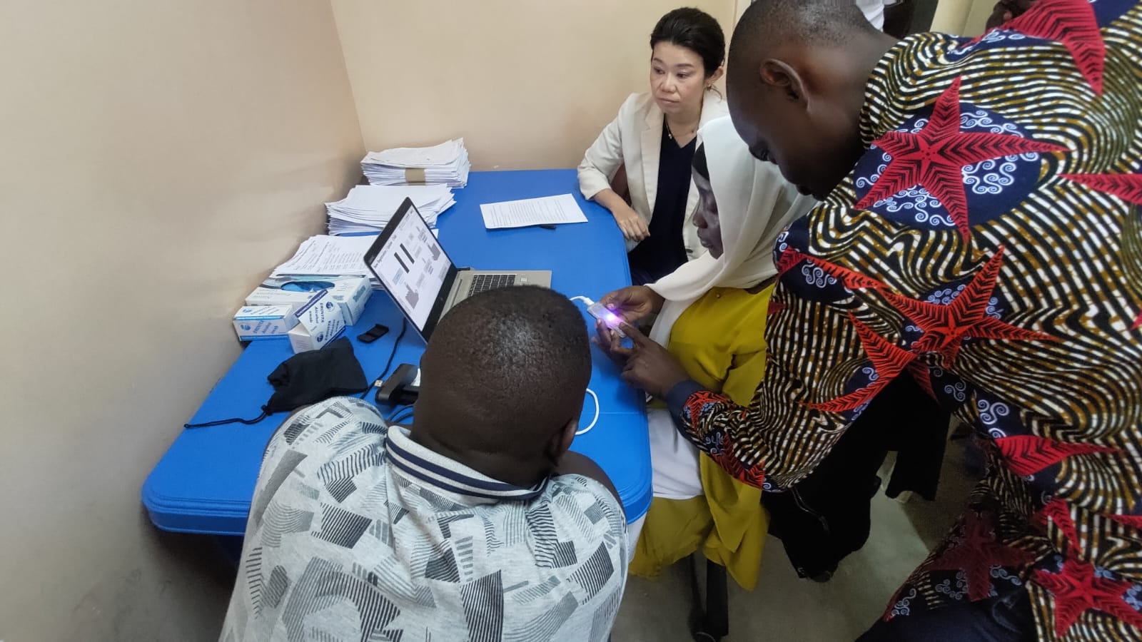 Dr Ayano Kunimitsu, Member of the Representative of Japan visited the collaborative reseraech in Kwale and participated in the Signing Ceremony for MOU between KEMRI and Nagasaki University