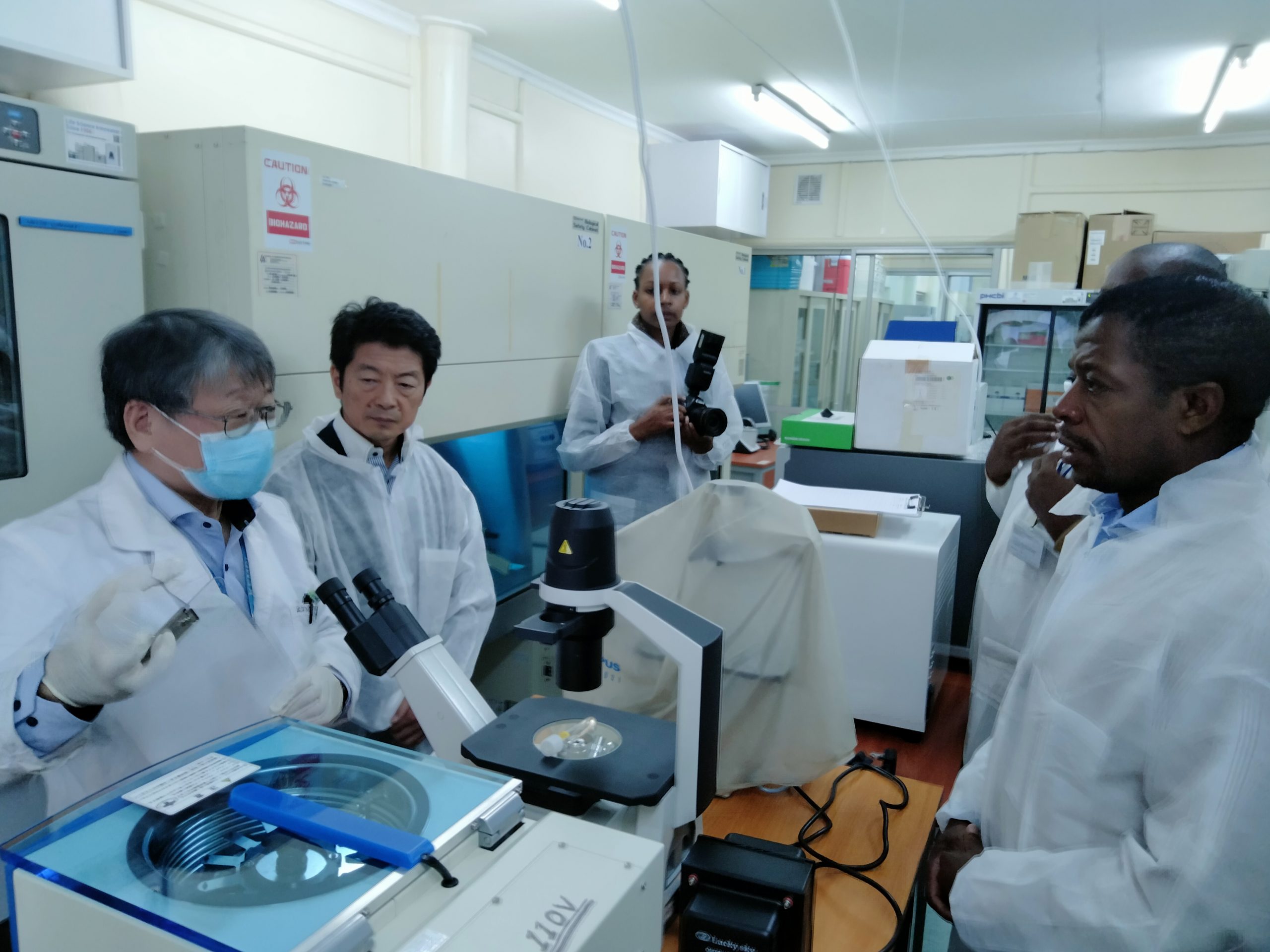 GHIT CEO Dr Osamu Kunii visited in Kenya Research Station