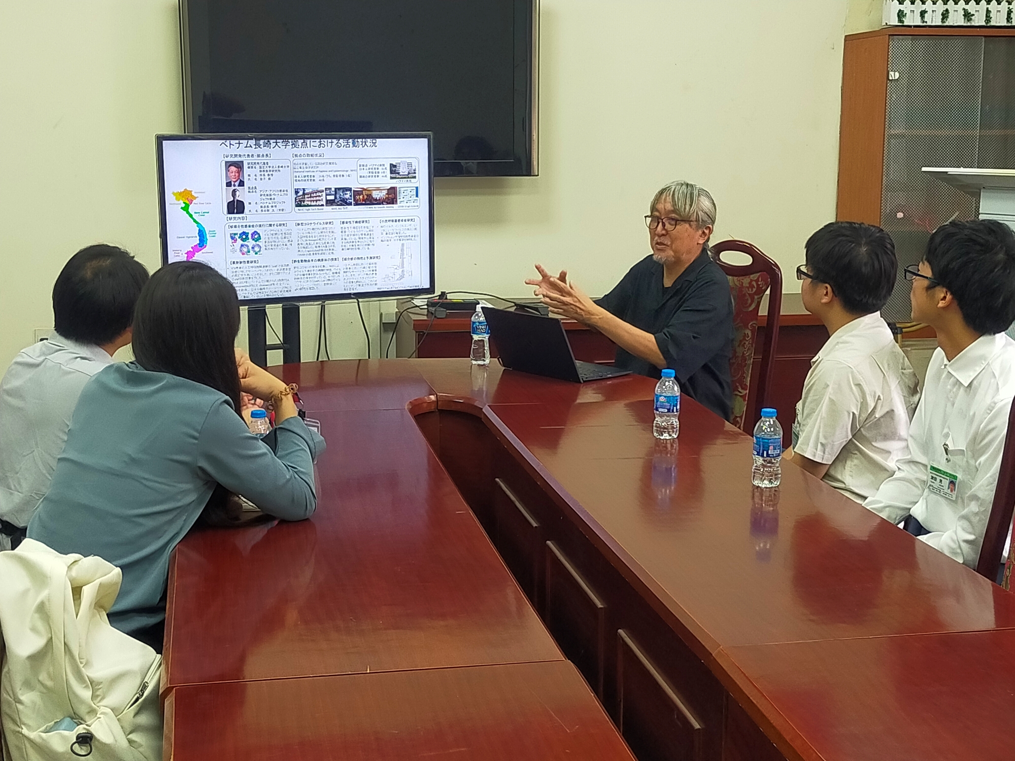 Lecture by Chief Representative Hasebe