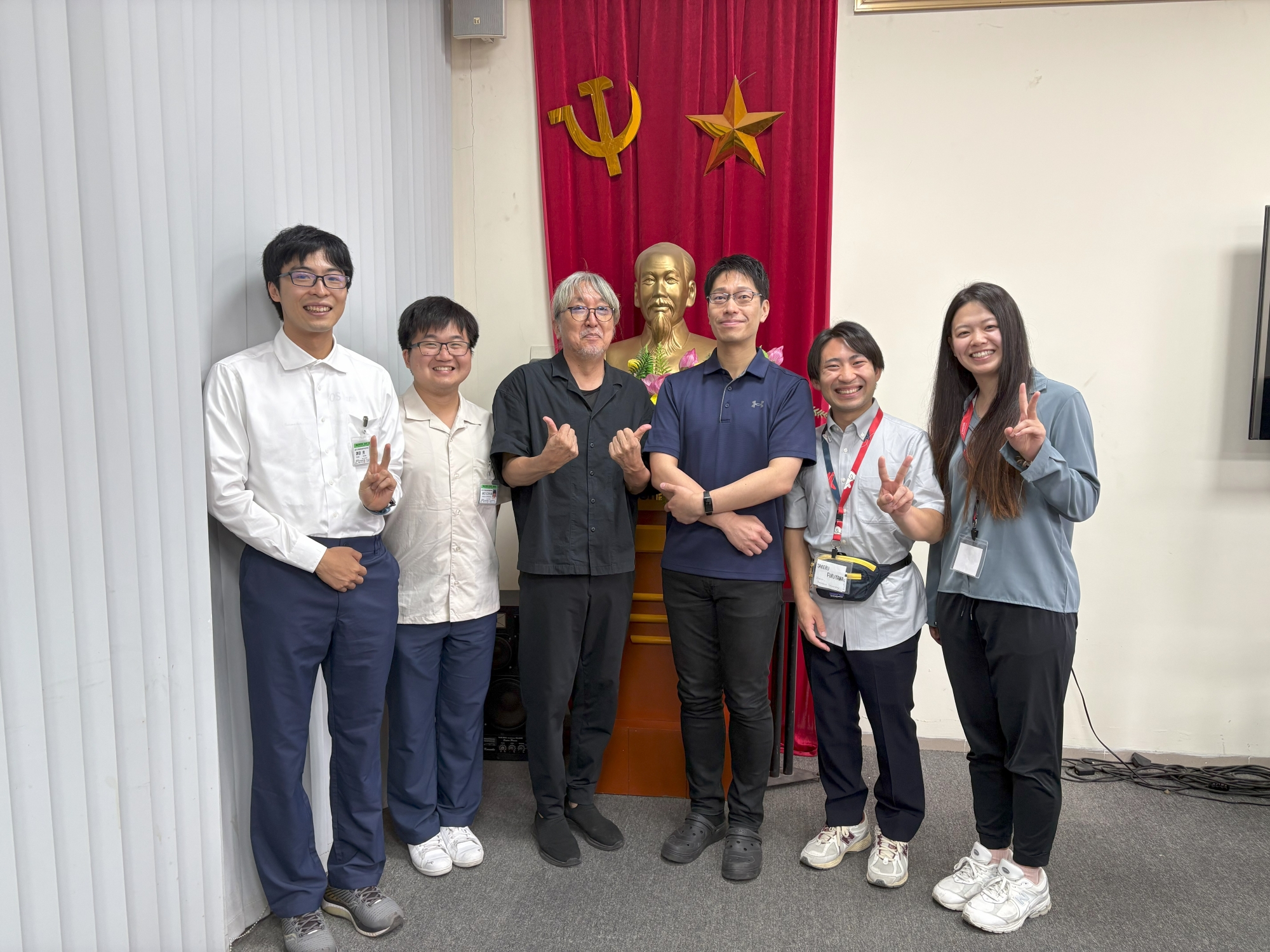 講義終了後の記念撮影